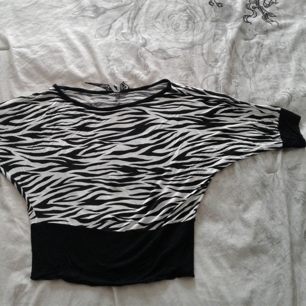Max Rave zebra print top size S